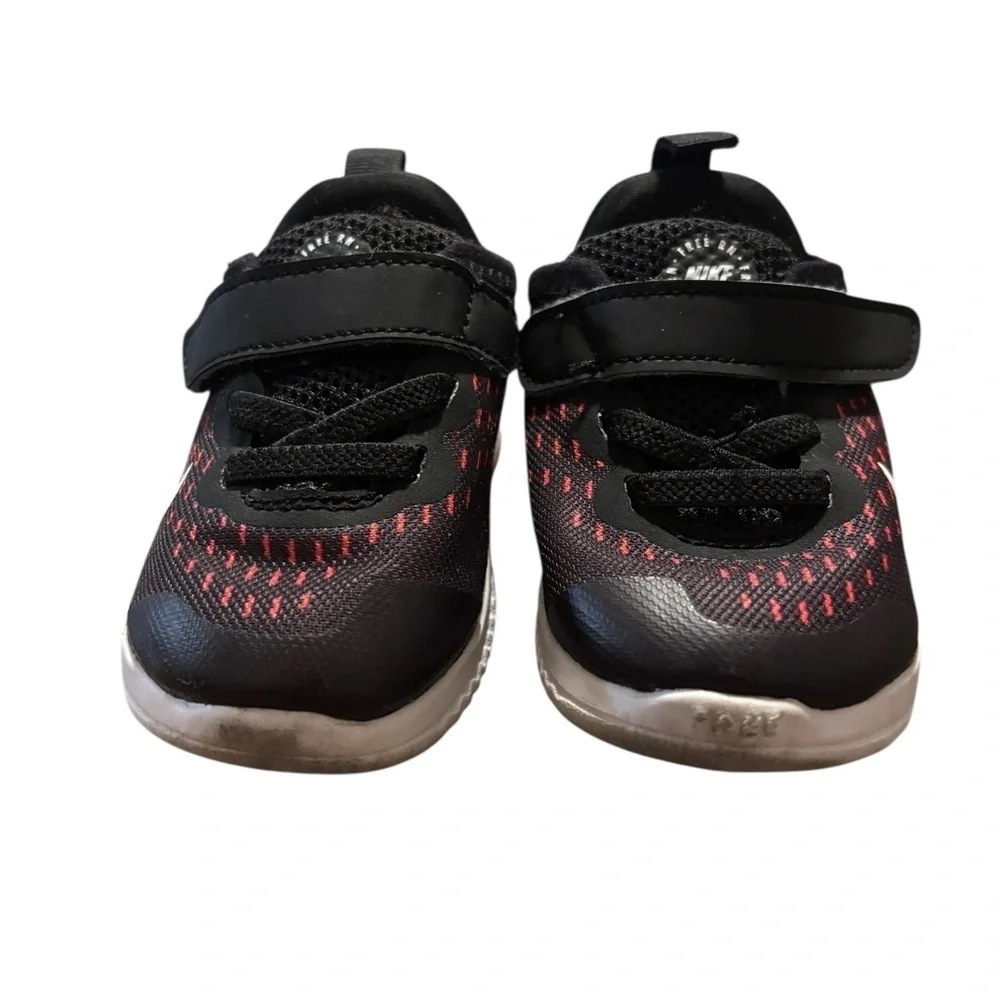 Nike Free RN Toddler Sz 4c shoes in a black, white, & pink colorway. ExclntCondt